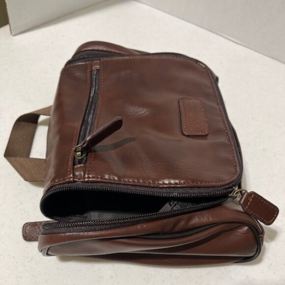 Men's Travel Kit Toiletry Hanging Zippered Bag Perry Ellis Portfolio Brown - Picture 12 of 16